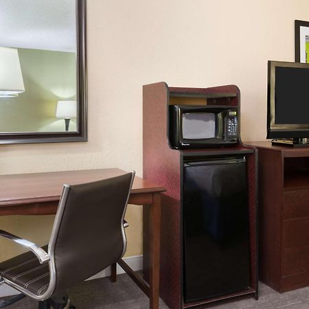 Hampton Inn Raleigh Cary Eksteriør bilde