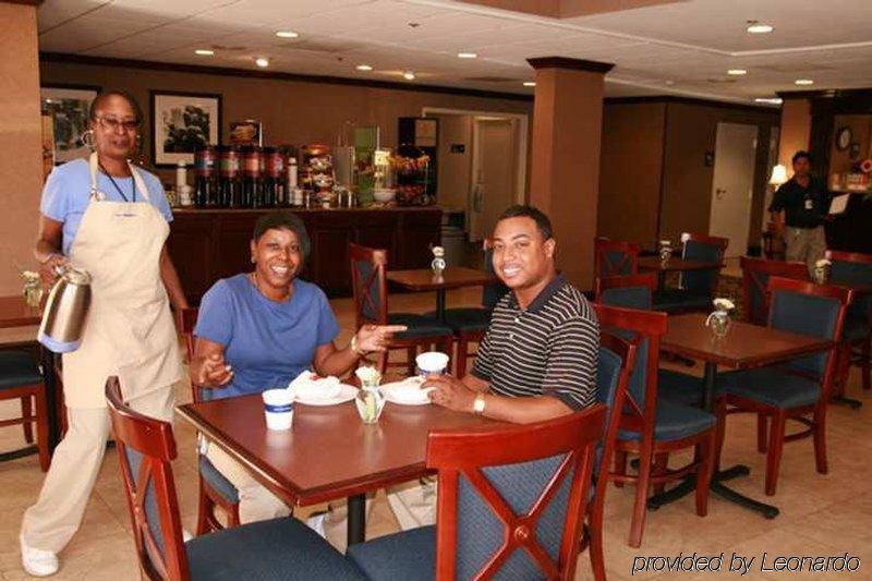 Hampton Inn Raleigh Cary Restaurant bilde