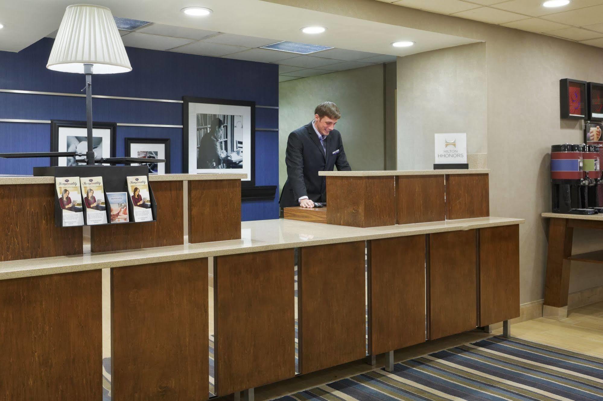 Hampton Inn Raleigh Cary Eksteriør bilde