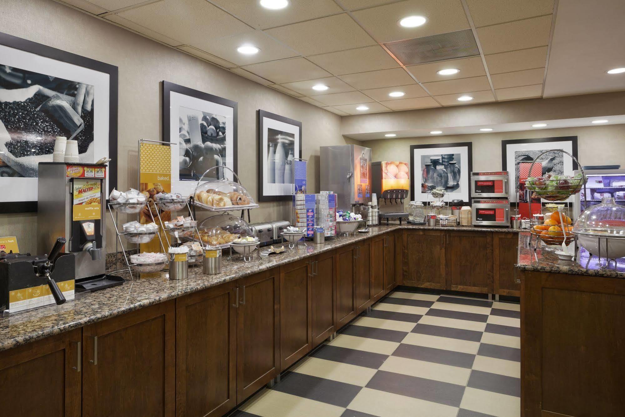 Hampton Inn Raleigh Cary Eksteriør bilde